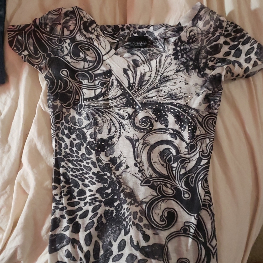 Daytrip diamond decor shirt